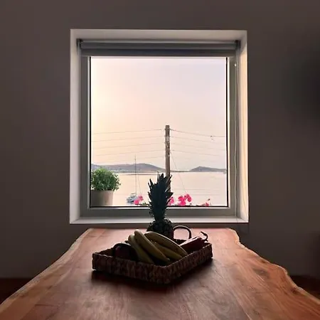 Linardo's Cycladic House Naousa (Paros)