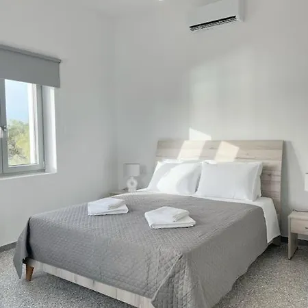 Holiday home Linardo's Cycladic House Naousa (Paros)