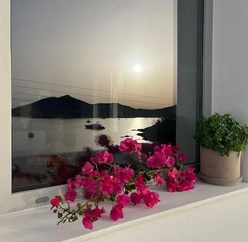 Linardo's Cycladic House Naousa (Paros)