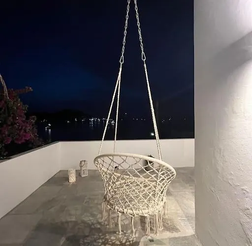 Linardo's Cycladic House Naousa (Paros)