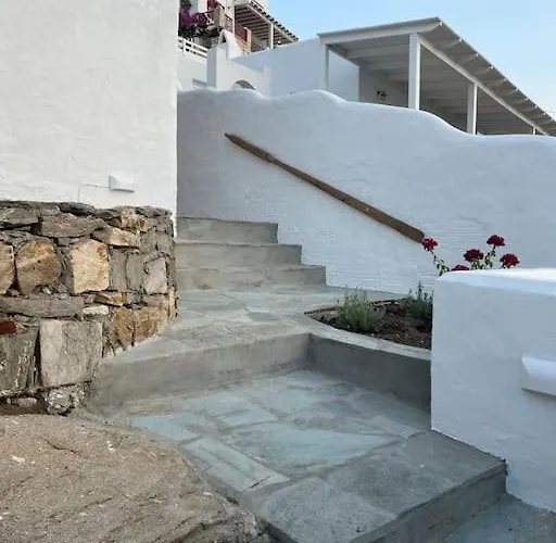 Holiday home Linardo's Cycladic House