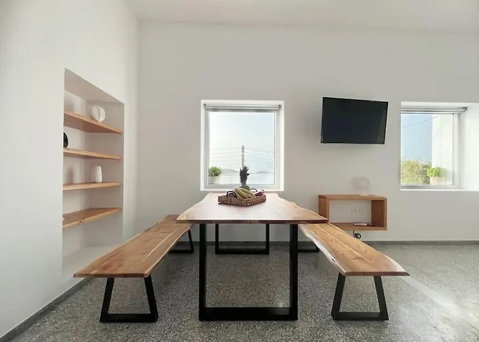 Holiday home Linardo's Cycladic House