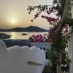 Σπίτι διακοπών Linardo's Cycladic House