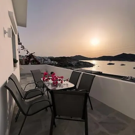 Linardo's Cycladic House Náoussa