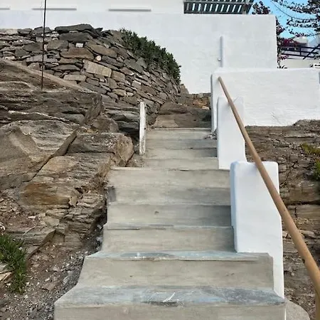 Linardo's Cycladic House *