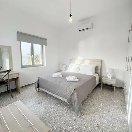 Linardo's Cycladic House Náoussa