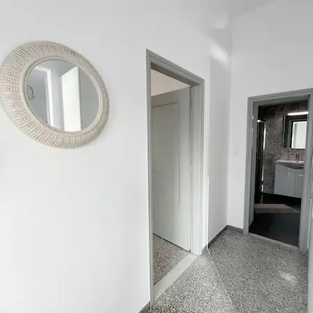 Linardo's Cycladic House Hébergement de vacances *