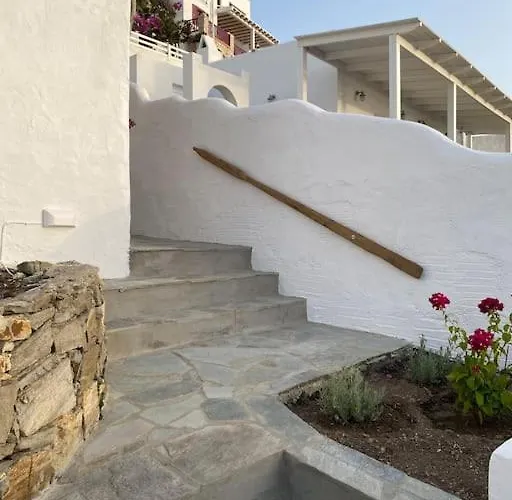 Linardo's Cycladic House Дом отдыха
