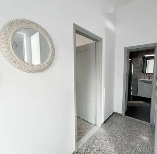 Linardo's Cycladic House Дом отдыха *